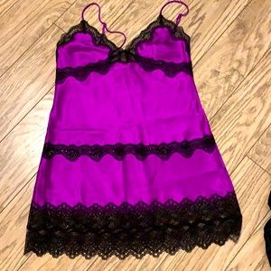 Victoria secret size small chemise